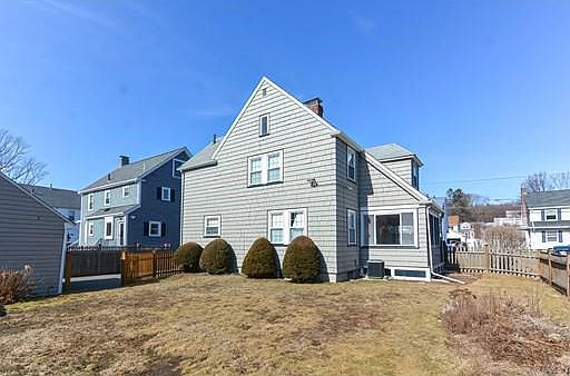 4th image of 19716 Longmeadow Dr