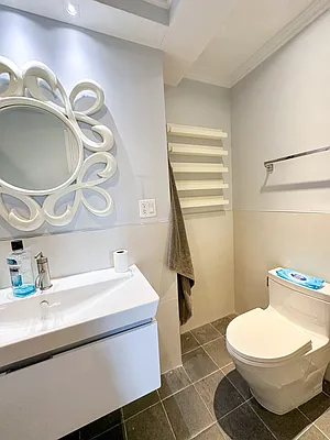 Sold by Francine Realty | media 27