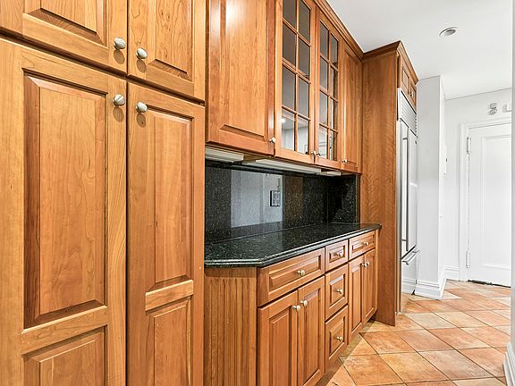 5th image of 65 E 96th St APT 5B