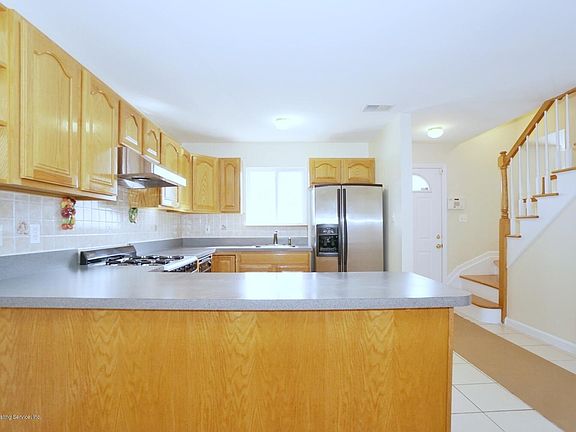 4th image of 1235 Mason Ave