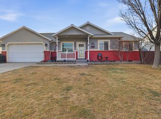 8764 S Pebblecreek Rd, West Jordan, UT 84081