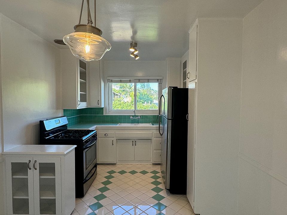 1st image of 2640 Saint George St #11