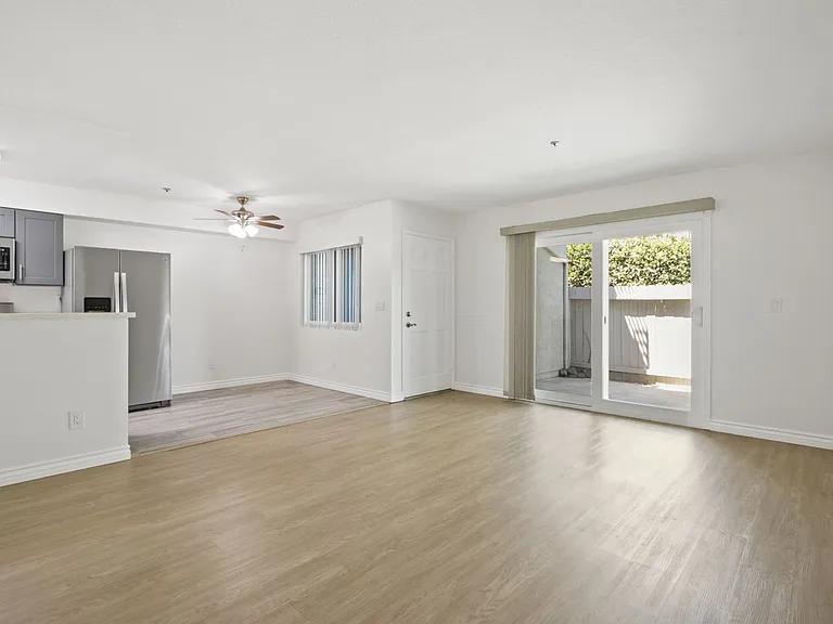 4111 Carol Dr #C — Photo 3