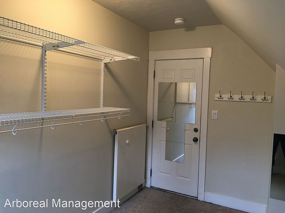 1st image of 127 11th Ave E #10792777