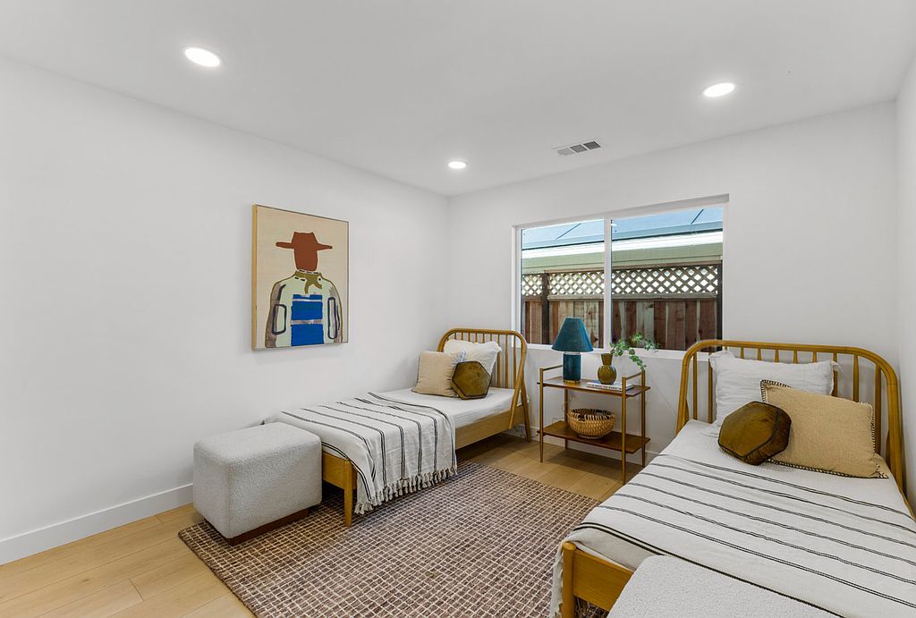 1216 Eureka Ct - Property Image