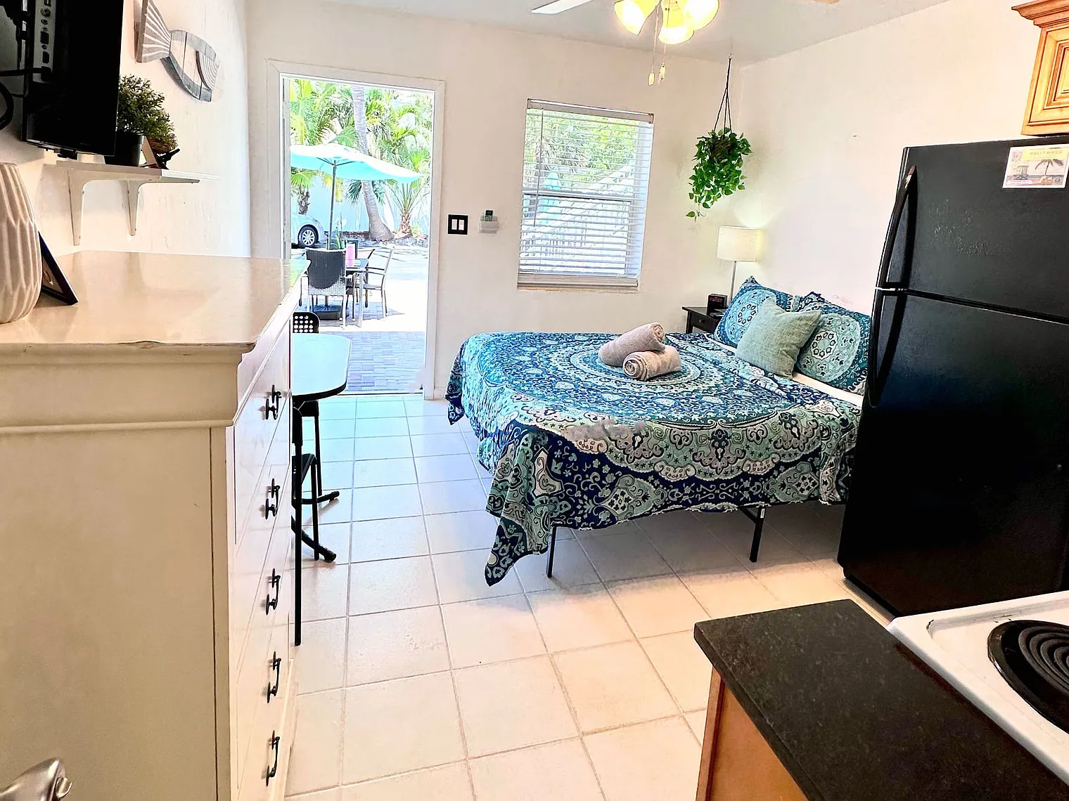 Studio, 1.0 bath, 290 sqft, $2,318 — Photo 2
