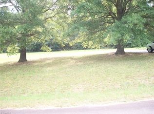 121 Copperhead Rd, Reidsville, NC 27320