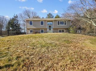 137 N Middletown Rd, Nanuet, NY 10954