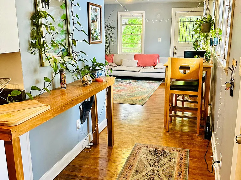 707 Woodland Ave SE #C — Photo 4