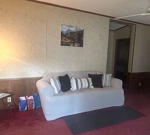 4th image of 304 Hill St