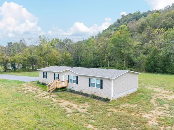 2211 Wartrace Hwy, Pleasant Shade, TN 37145