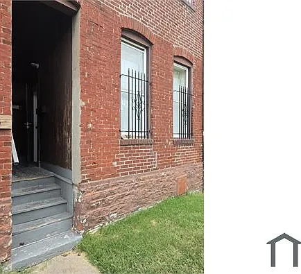 221 W Upton St #1F — Photo 11