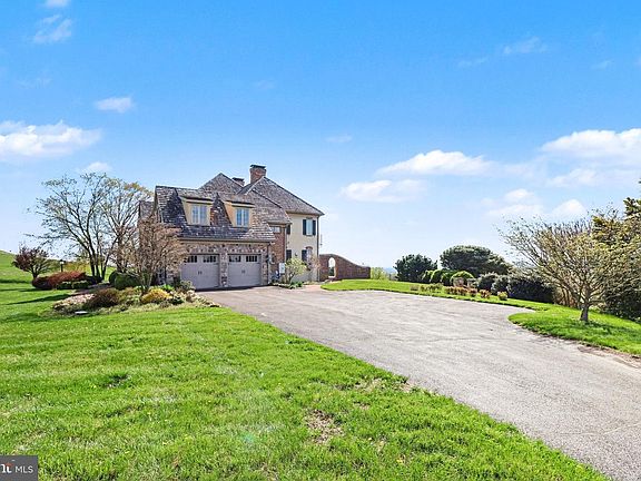 5th image of 2020 Knights View Rd