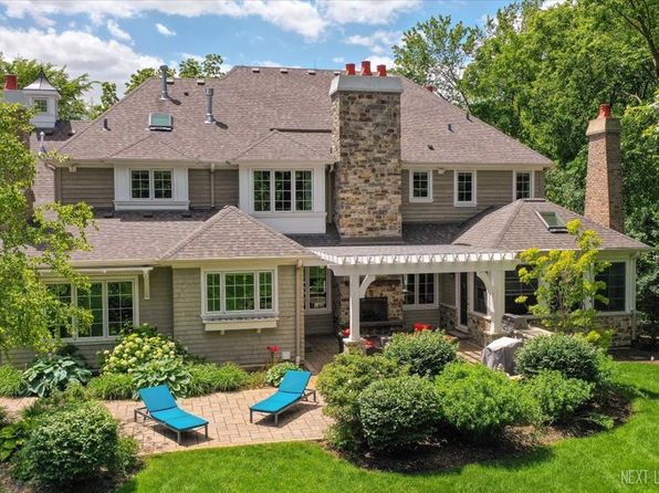 7S361 Arbor Dr, Naperville, IL 60540