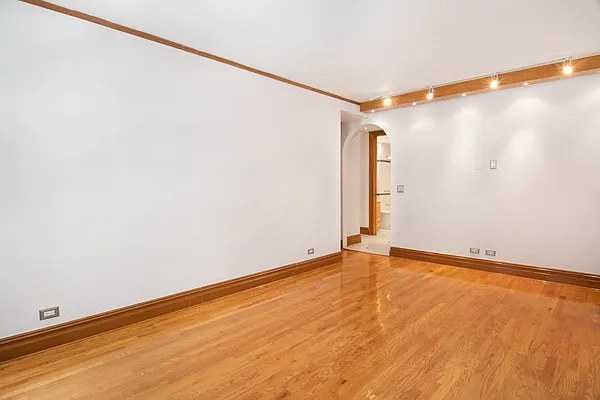 Rented by WAM Partners - William Moses Co. | media 29