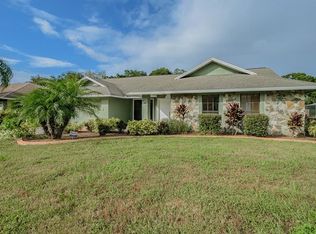 530 Sportsman Park Dr, Seffner, FL 33584