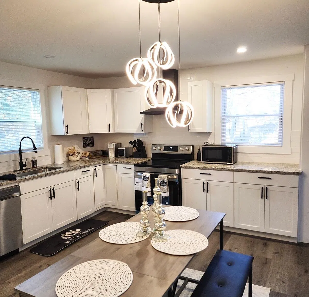 3 bed, 2.0 bath, $2,300 — Photo 4