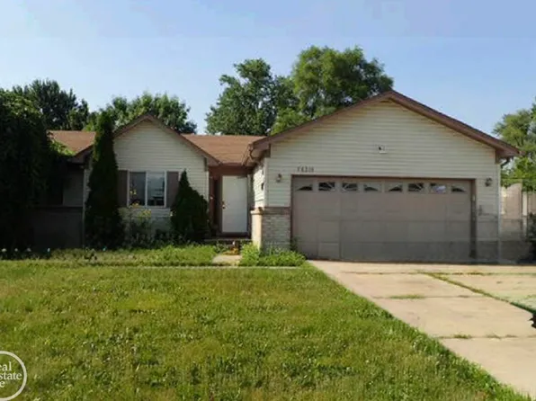 16310 E Eleven Mile Rd, Roseville, MI 48066