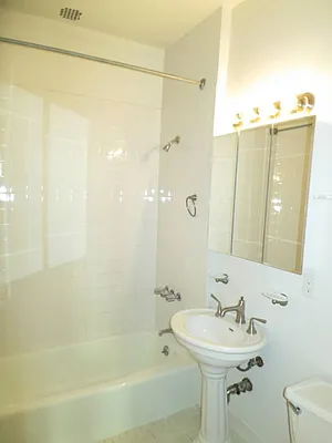 Rented by Brooklyn Bridge | media 7