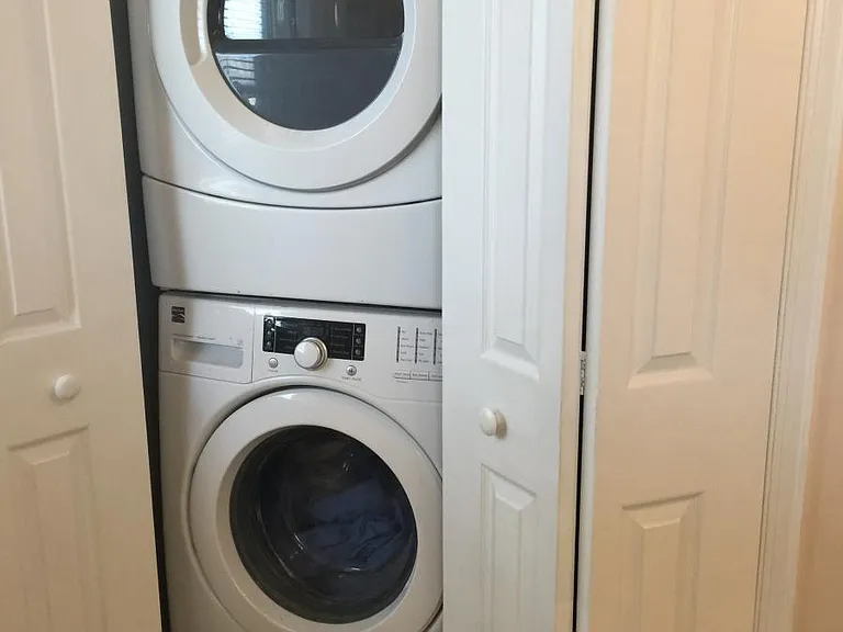 washer/ dryer