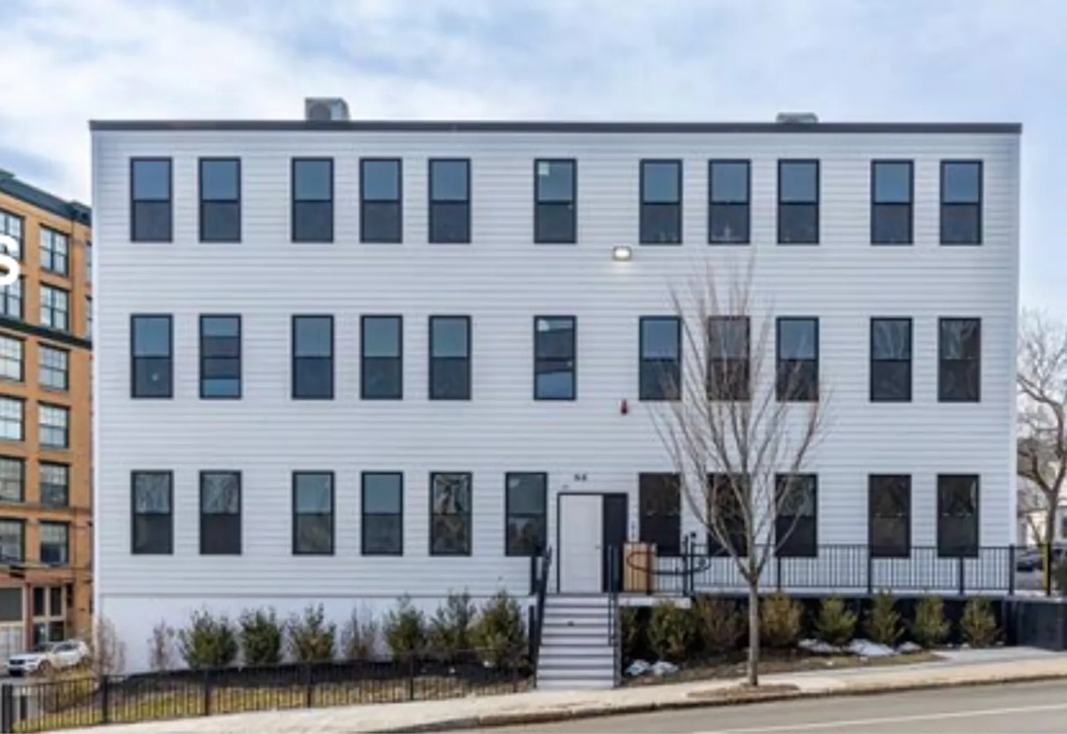 Downtown Haverhill Studio Apartment| Avail Now — Photo 1