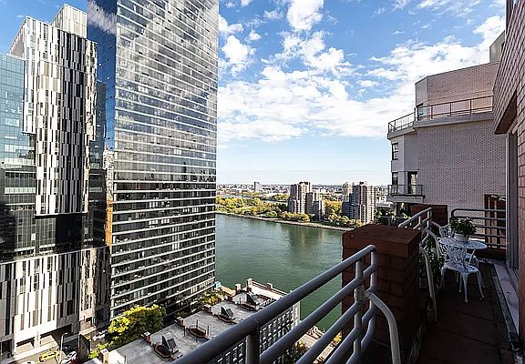 4th image of 524 E 72nd St APT 22G