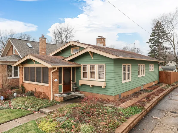 328 N Ridgeview Dr, Indianapolis, IN 46219