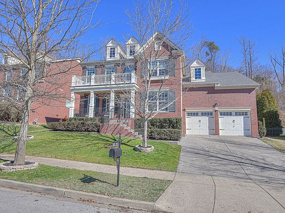 2nd image of 1412 Chantilly Ln
