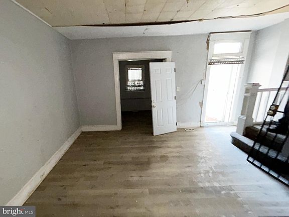 5th image of 3908 W Garrison Ave