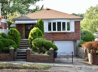 20127 24th Rd, Bayside, NY 11360