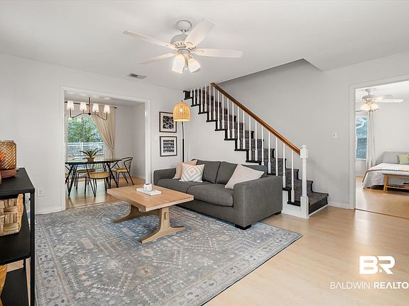 2nd image of 903 Diehl Ave