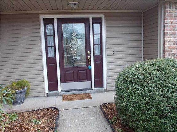 3rd image of 155 Honeywood Dr