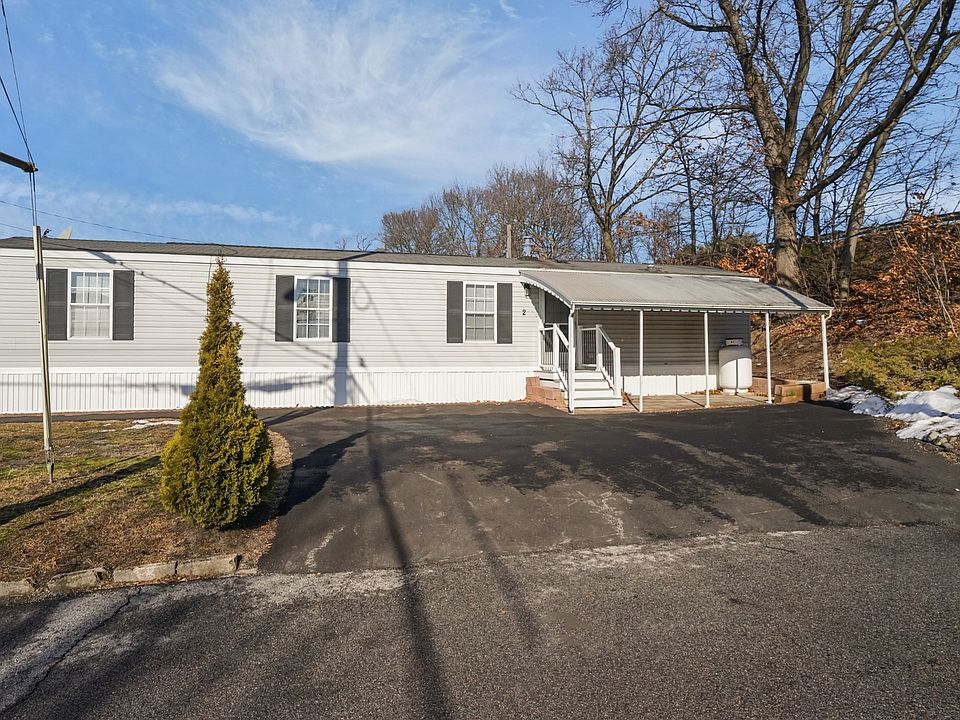 1st image of 548 Kenyon Ave #2