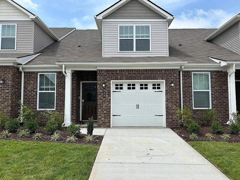 653 Birdie Dr