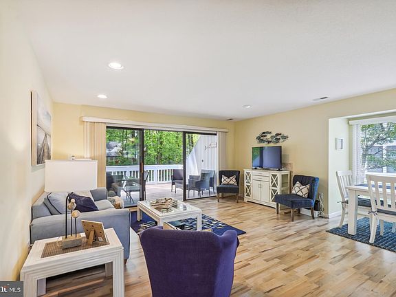 4th image of 39268 Evergreen Way Unit 9808