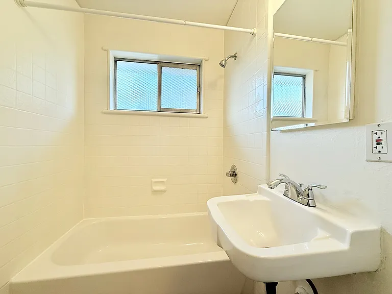 420 S 7th St #6 — Photo 15