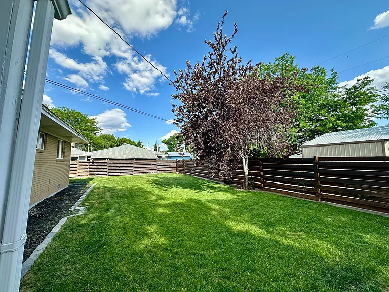 267 Crest St — Photo 13