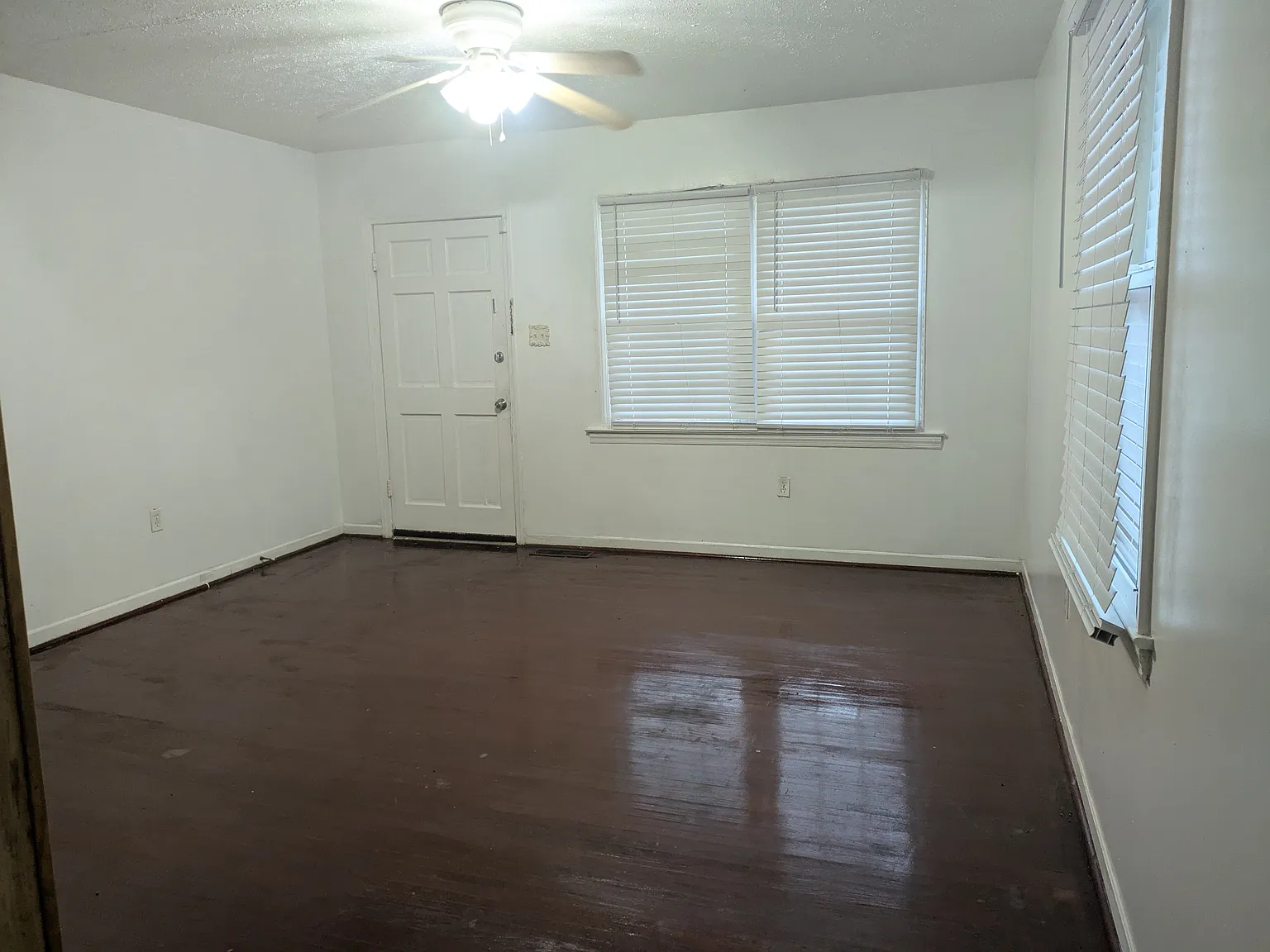 Available Now! Half Off First Month's Rent! — Photo 4