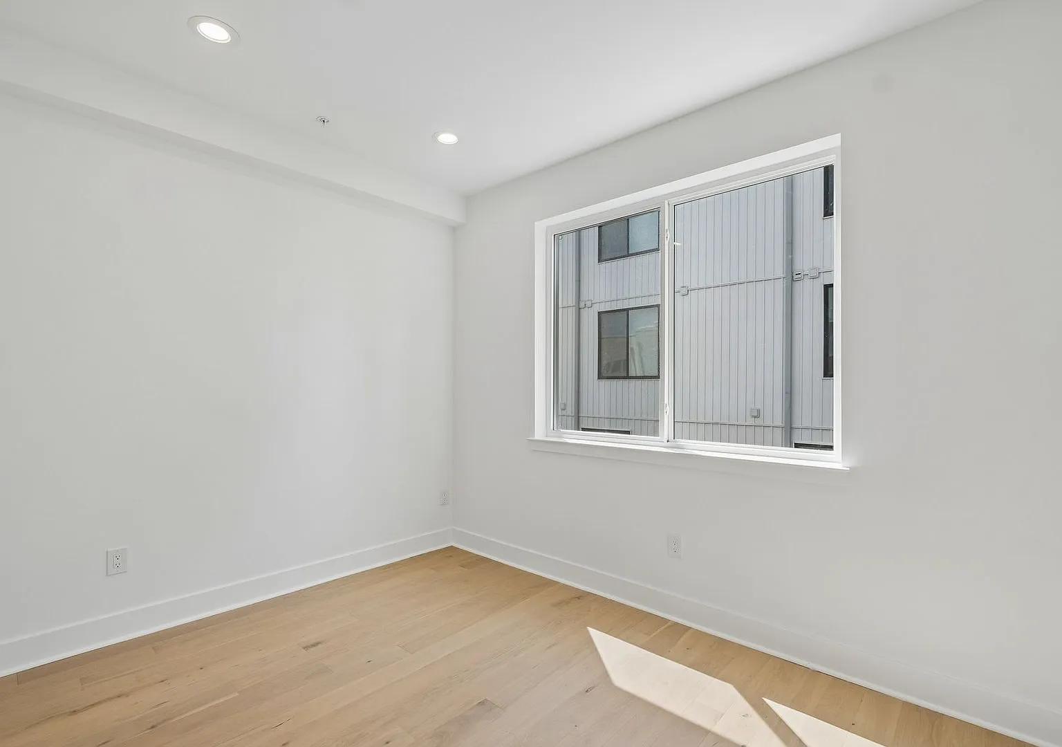 Luxury New Construction Townhome — Photo 3