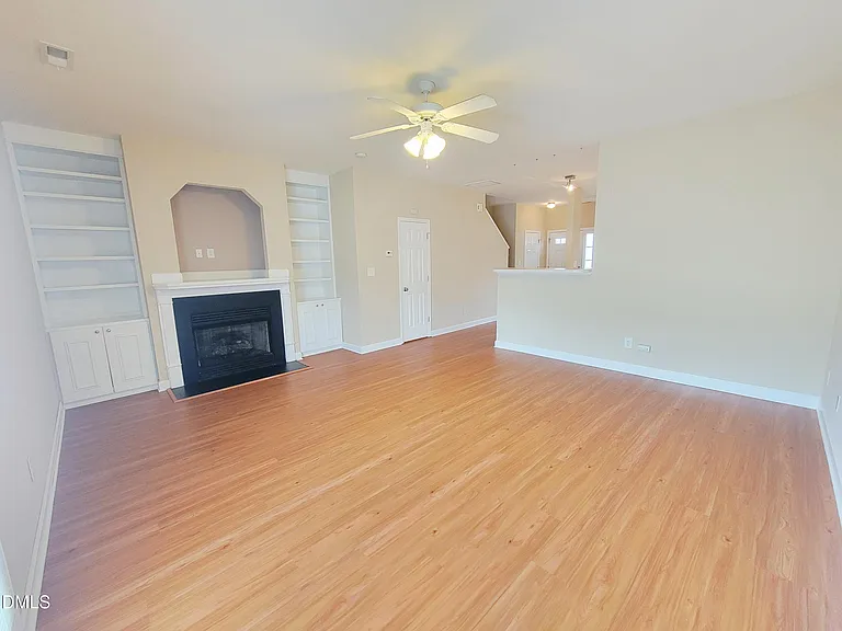 8327 Glenwood Springs Ct — Photo 16