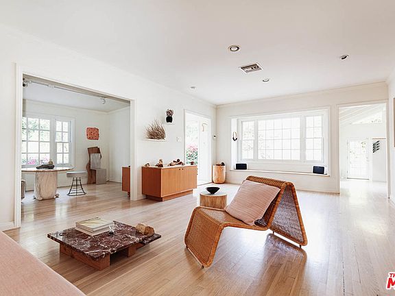 5th image of 3872 Cazador St