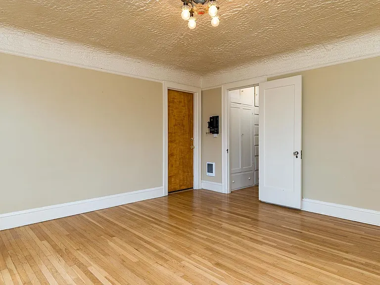 Westover Apartments — Photo 7