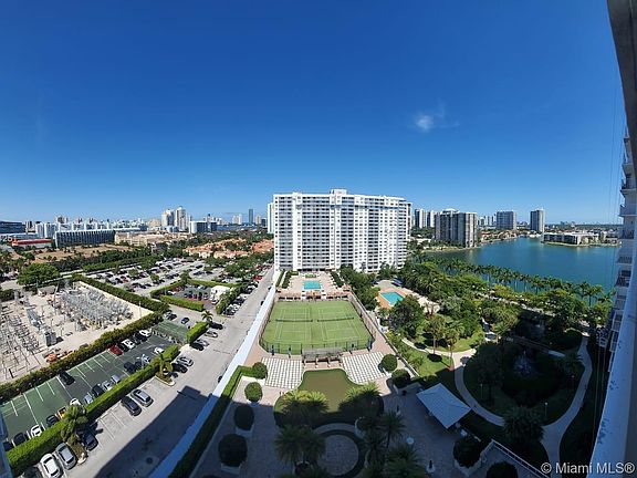 2nd image of 2801 NE 183rd St APT 1604W