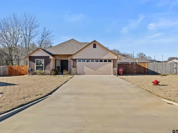 106 Oliver Wendell Ct, Mount Vernon, TX 75457