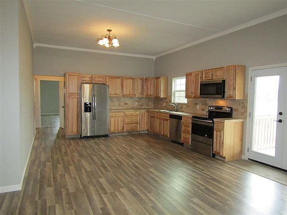2nd image of 9837 Farm Road 195