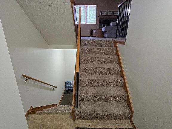 3rd image of 28 Elton Ridge Ct NW