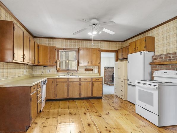 50 S Kimball St, Haverhill, MA 01835