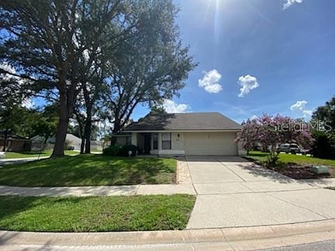 1st image of 483 Holbrook Ct