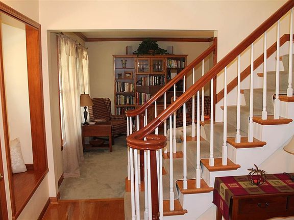 4th image of 3227 Taylor Creek Dr