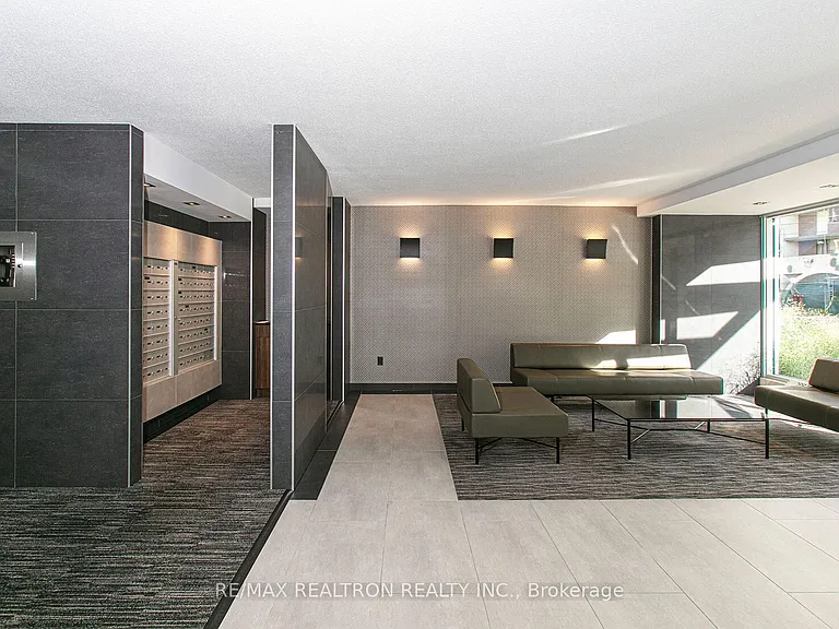 276 Saint George St #702 — Photo 10